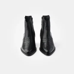 Ankle boot