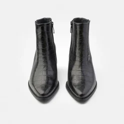 Ankle boot