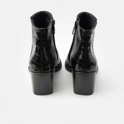 Ankle boot