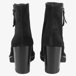 Ankle boot