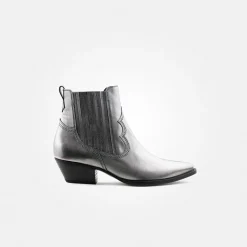 Ankle boot
