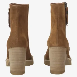 Ankle boot