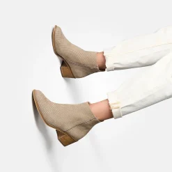 Ankle boot