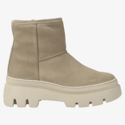 Bootie with warm lining