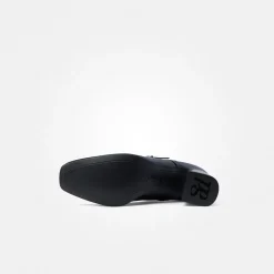 Clasp pumps