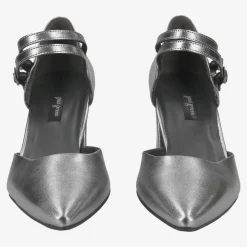 Clasp pumps