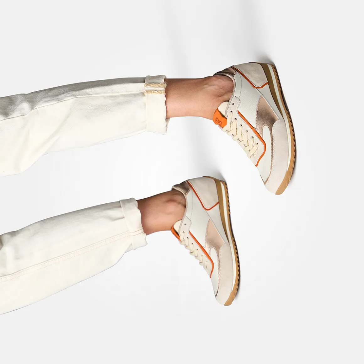 Clasp pumps