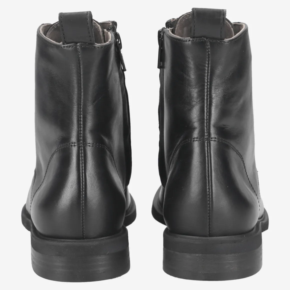 Lace-up ankle boot