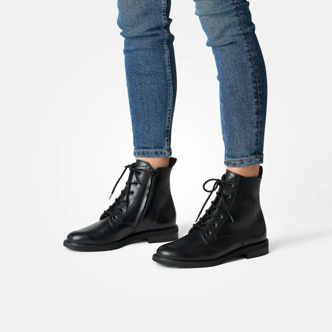 Lace-up ankle boot