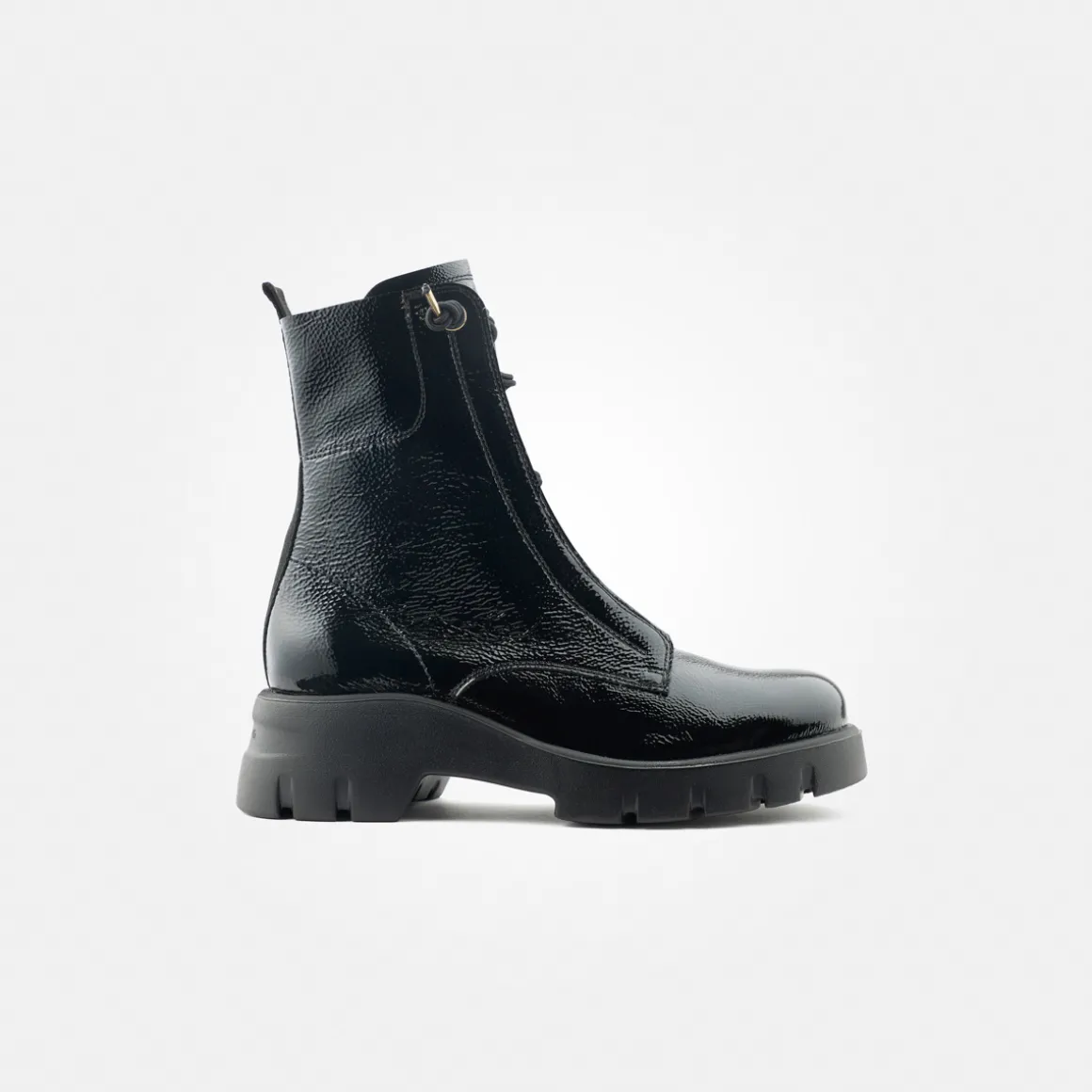Lace-up ankle boot