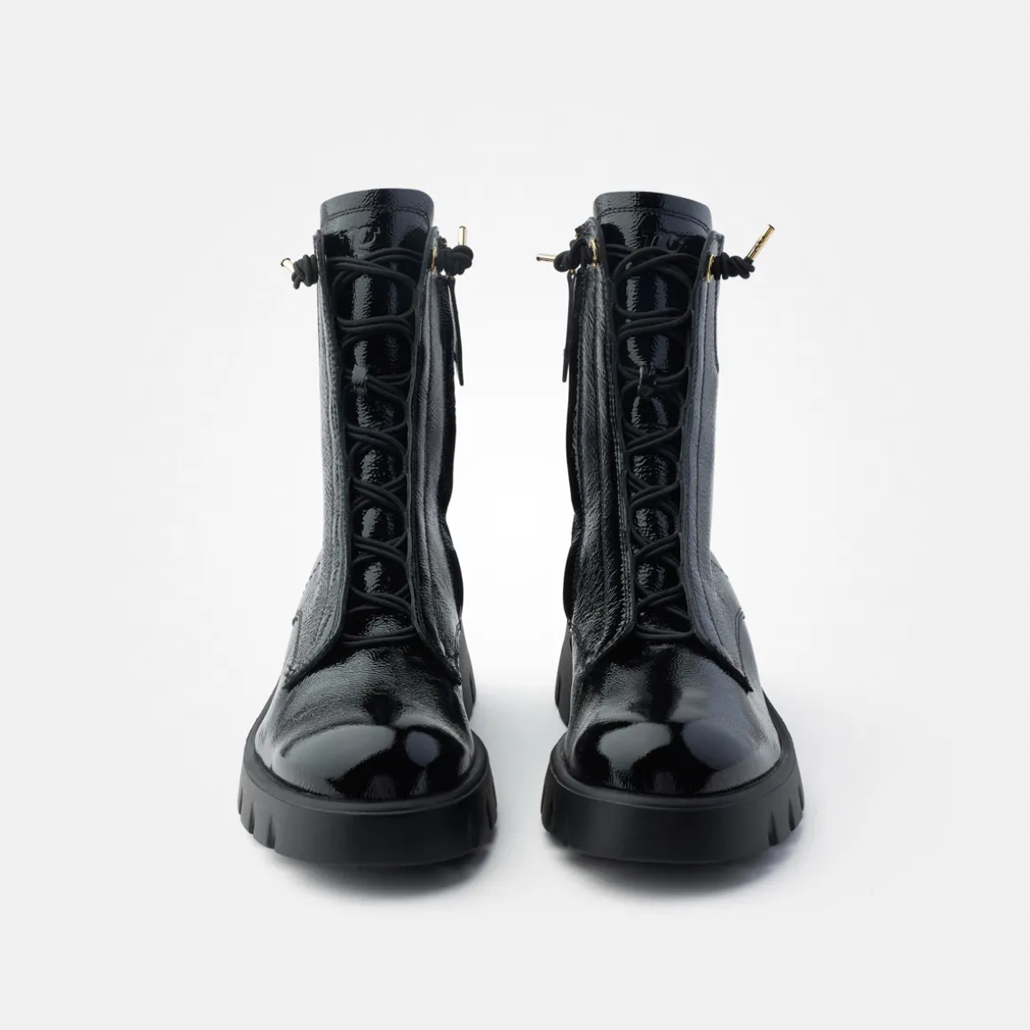 Lace-up ankle boot
