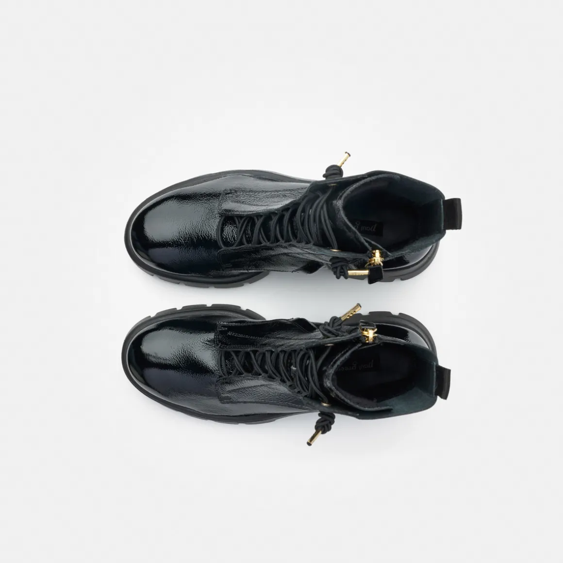 Lace-up ankle boot