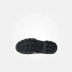 Lace-up ankle boot