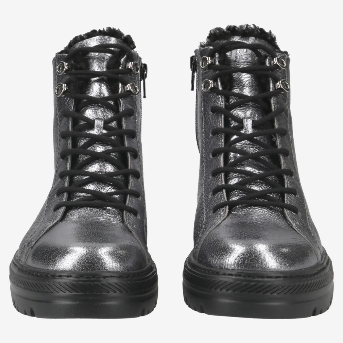Lace-up ankle boot with warm lining