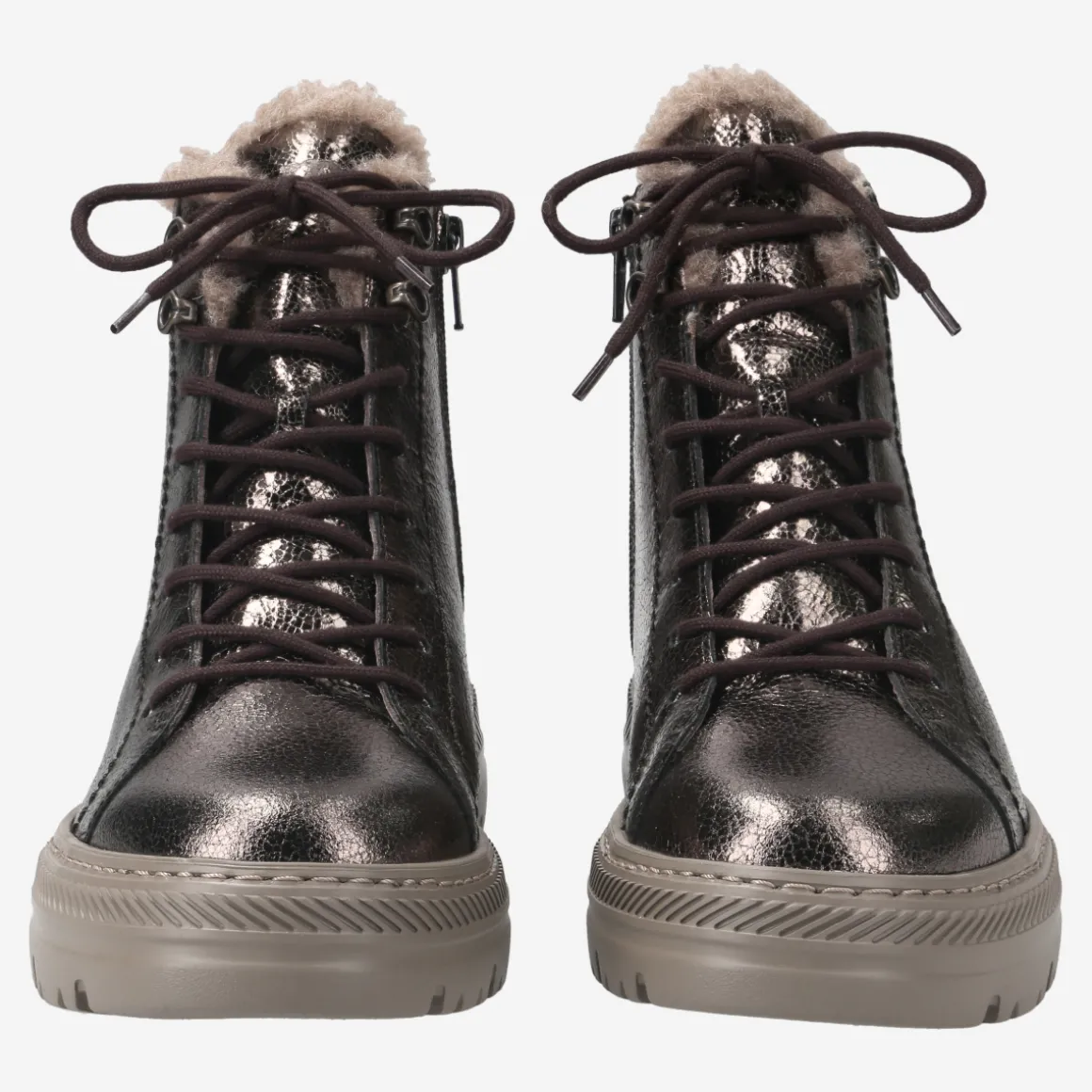 Lace-up ankle boot with warm lining