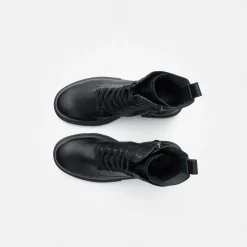 Lace-up bootie