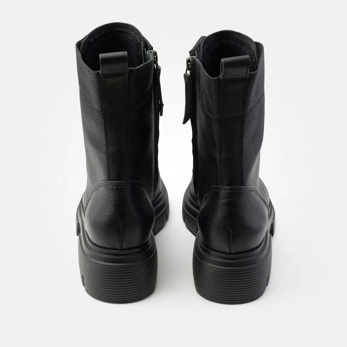 Lace-up bootie