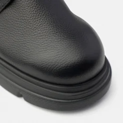 Lace-up bootie