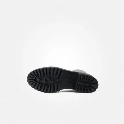 Lace-up bootie with warm lining