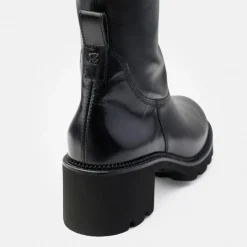 Long-shaft boots
