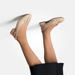 Sandal