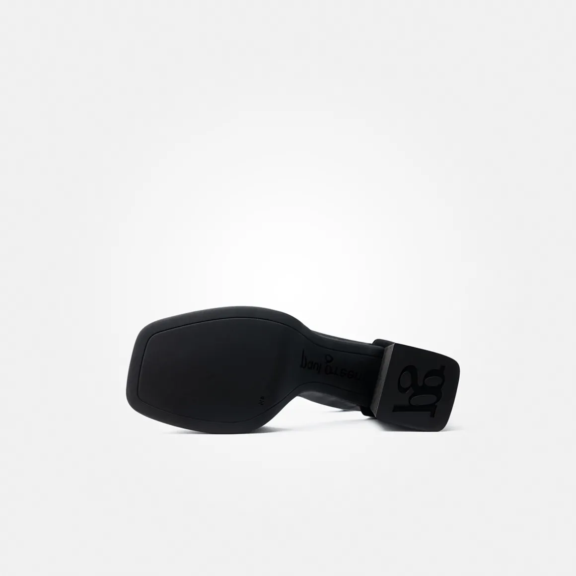 Sandal