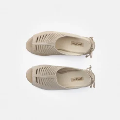 Sandal