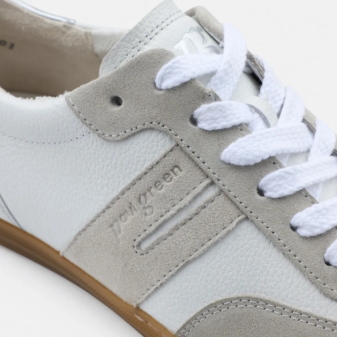 Sneaker