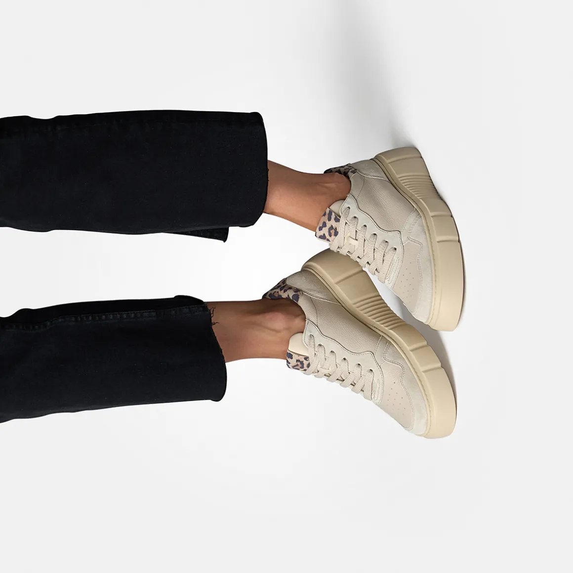 Sneaker