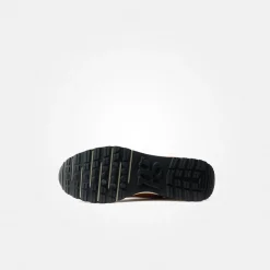 Sneaker mit Wechselfußbett