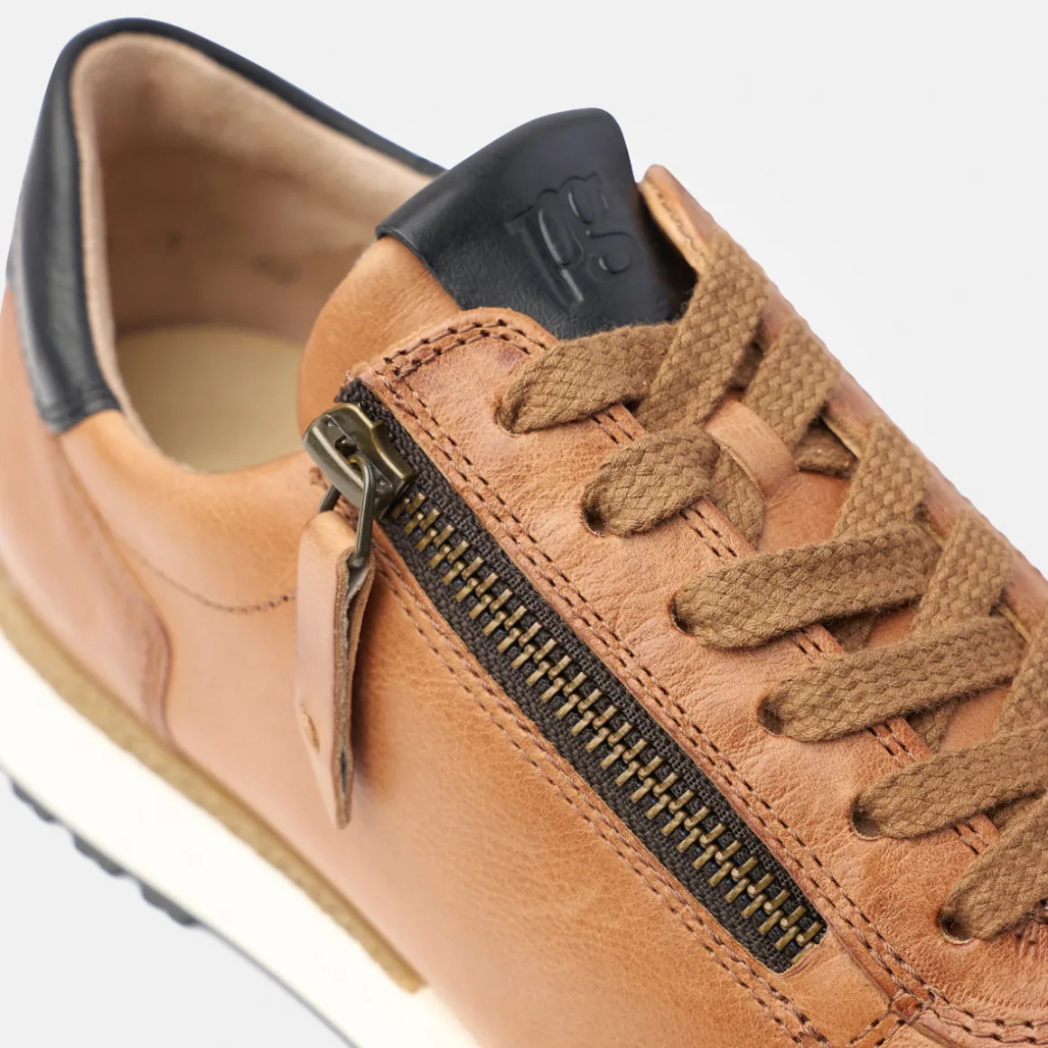 Sneaker mit Wechselfußbett
