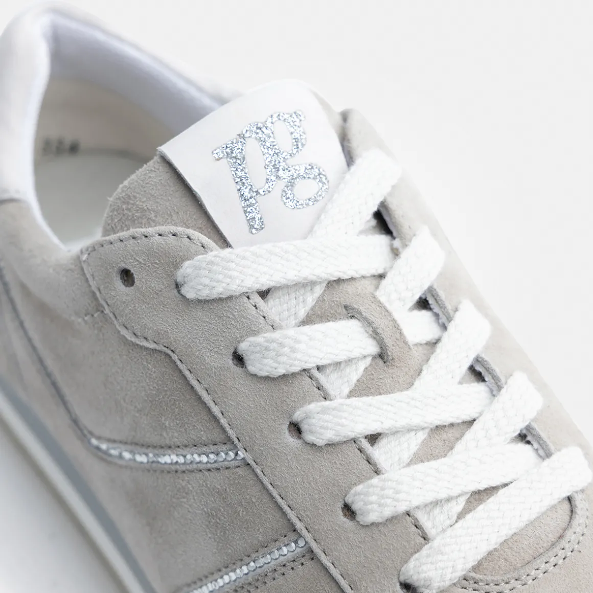 SUPER SOFT sneaker with removable footbed